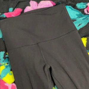 Black Lululemon 25in Align Leggings